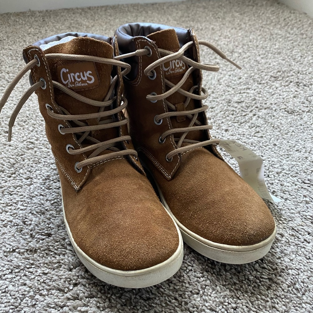 • Sam Edelman High top boots